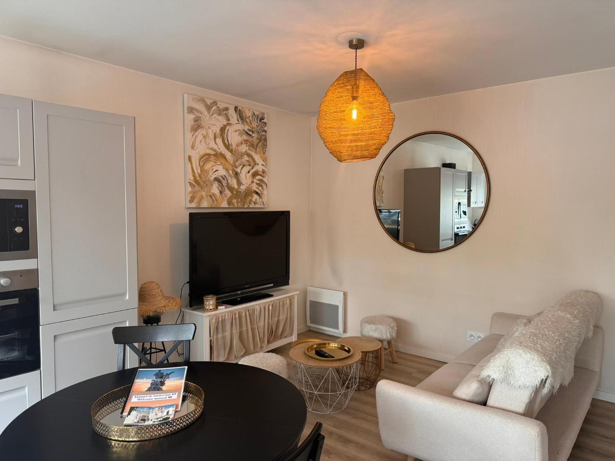 Maison + Parking Prive Au Coeur Angouleme 60M2 Dış mekan fotoğraf